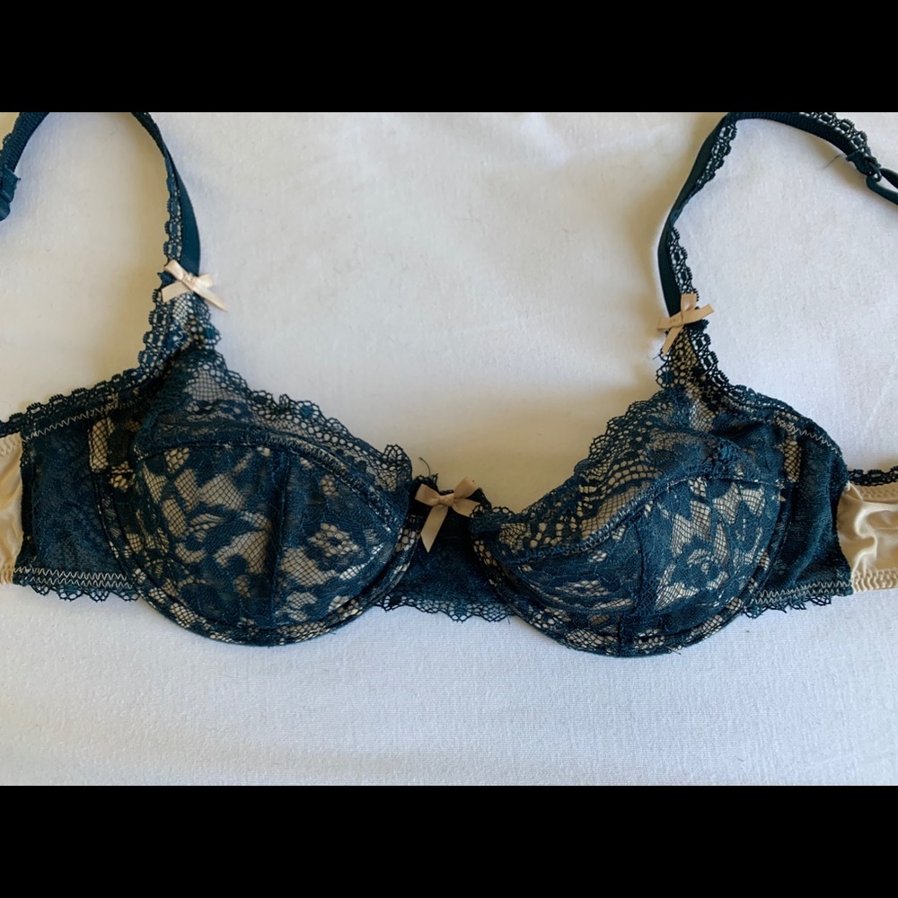 Elle MacPherson lace bra